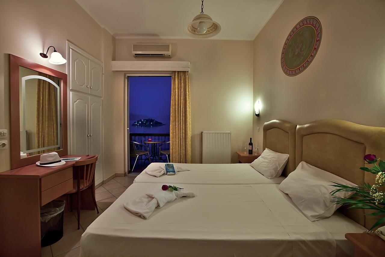 Epidavria Hotel Толон Екстериор снимка
