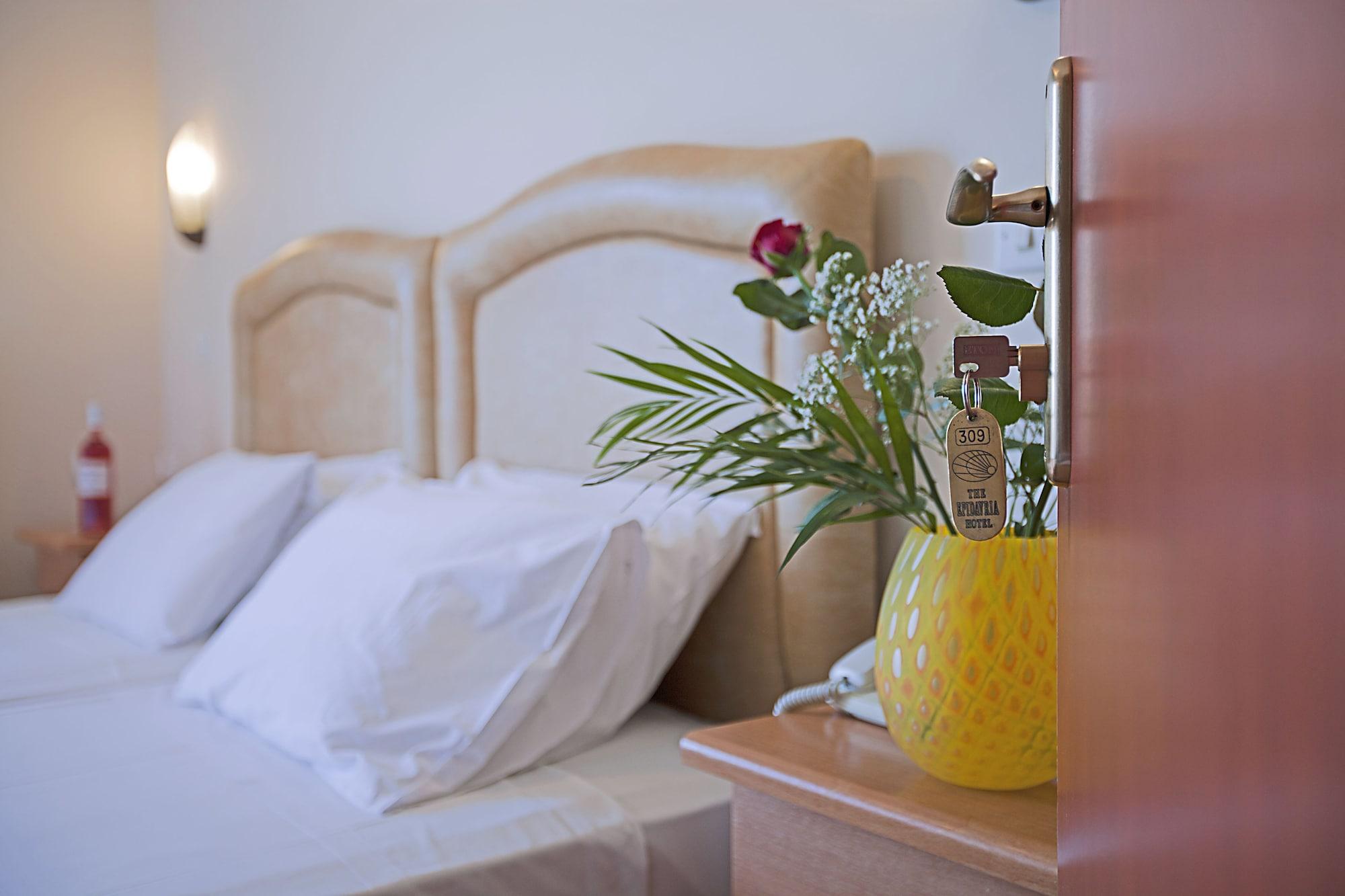 Epidavria Hotel Толон Екстериор снимка