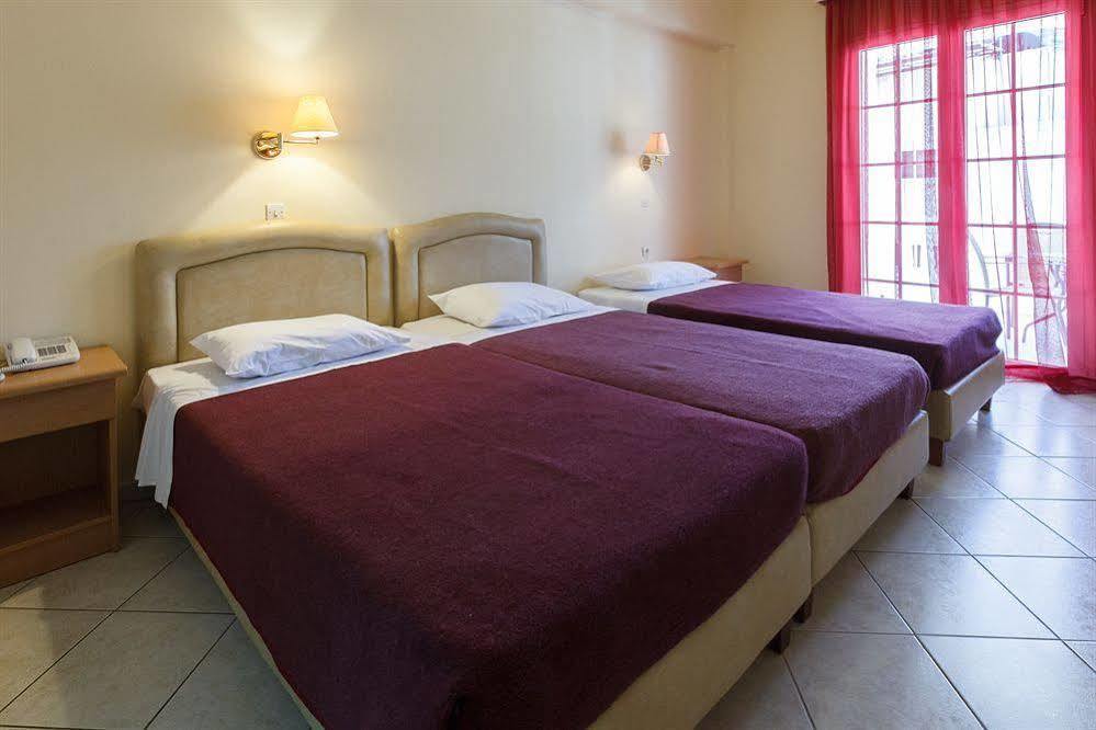 Epidavria Hotel Толон Екстериор снимка
